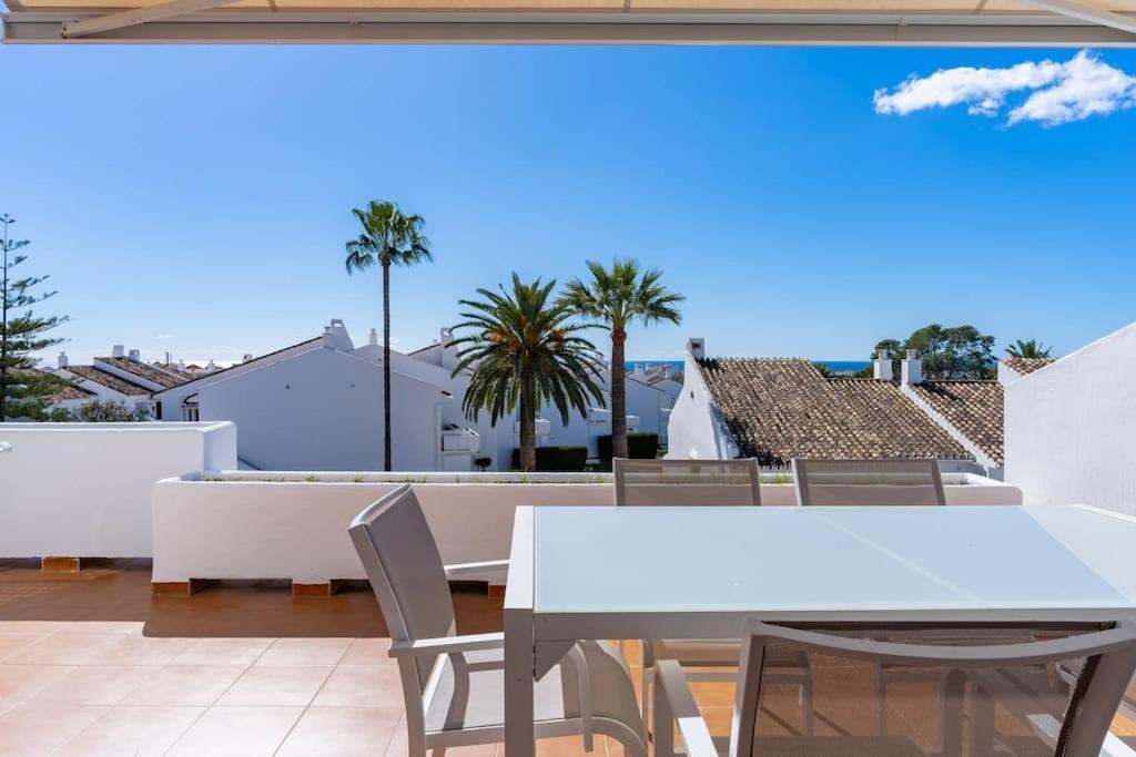 In Nueva Andalucia With An Amazing View Apartment Marbella